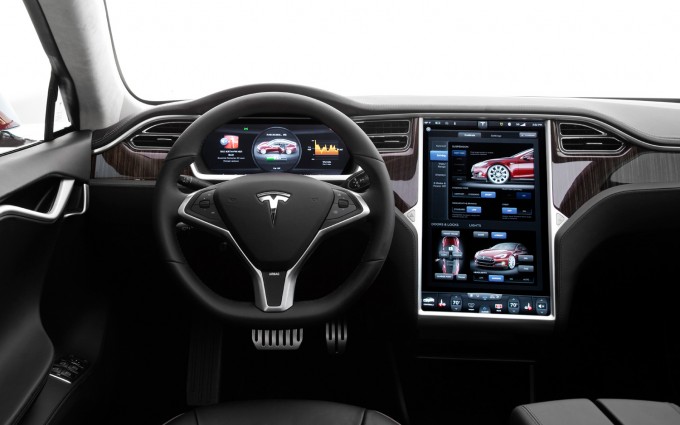2013-Tesla-Model-S-cockpit (1)